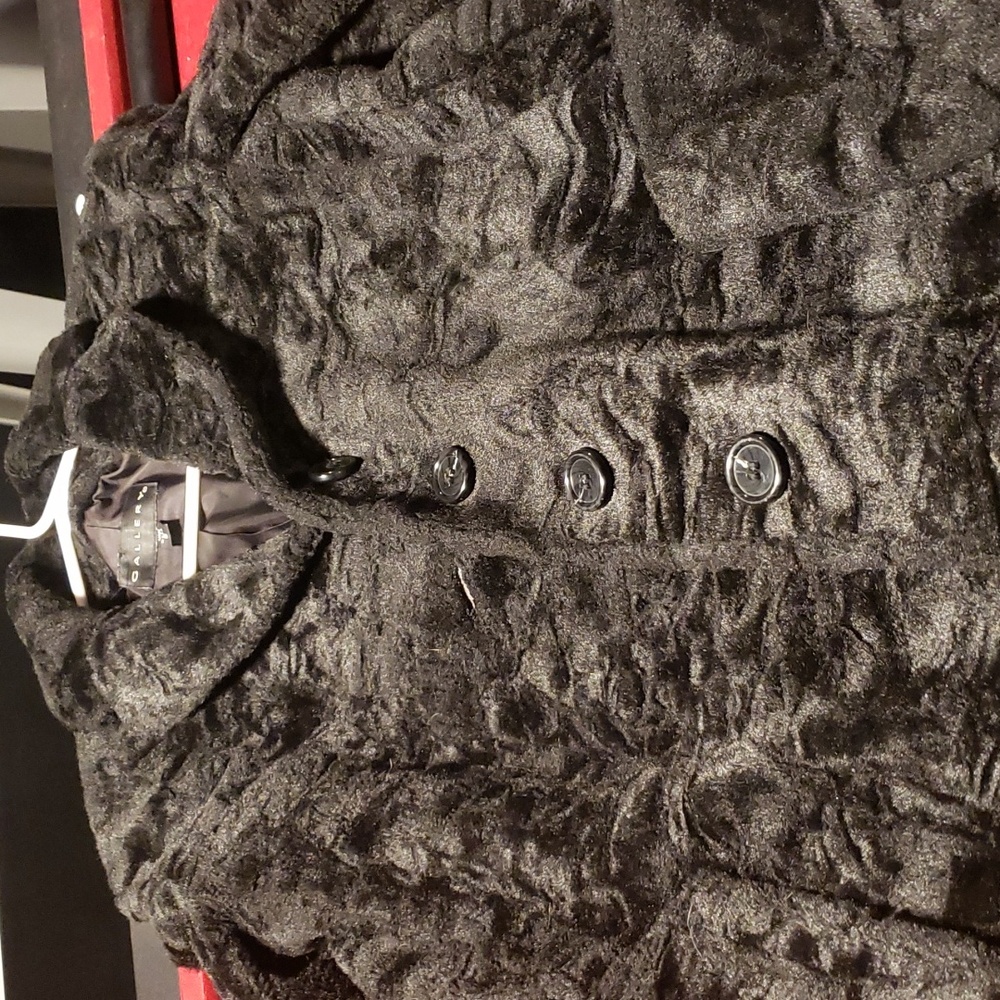 Coat - Picture 4 of 7